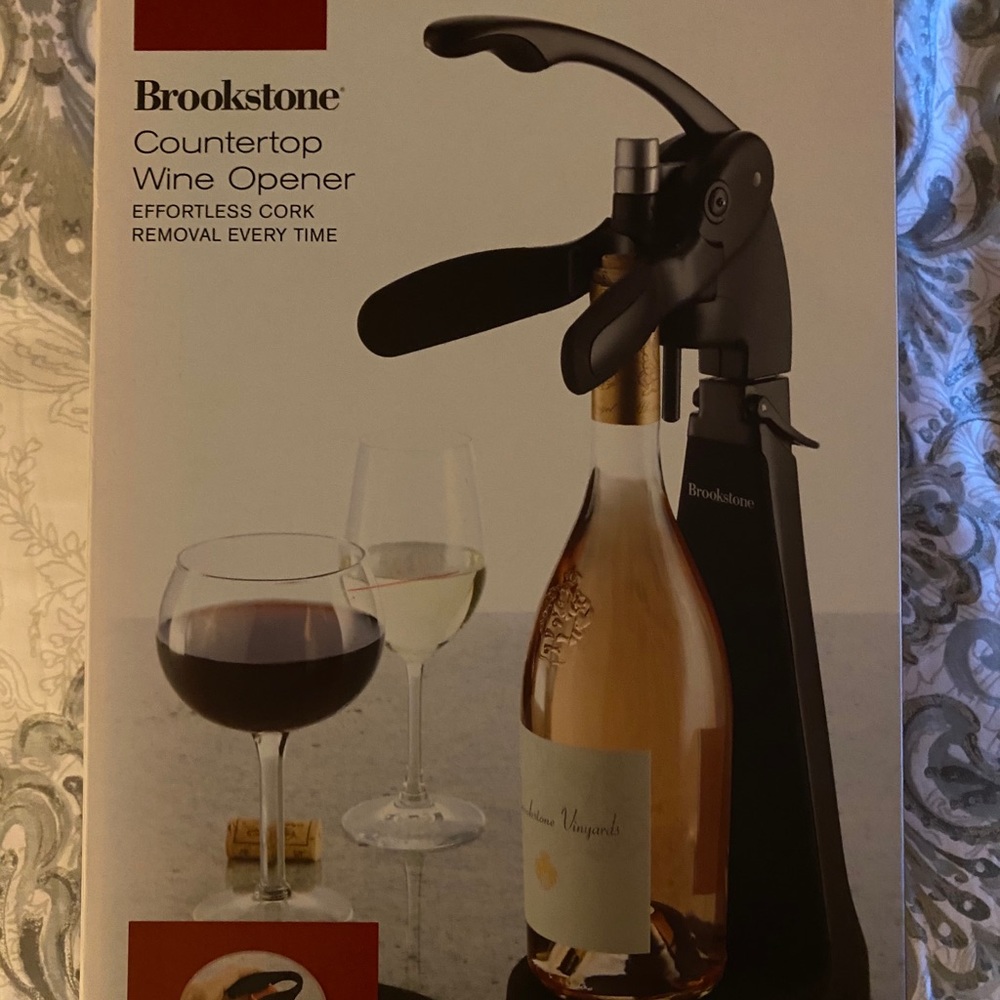 NWT Brookstone Countertop Wine Opener